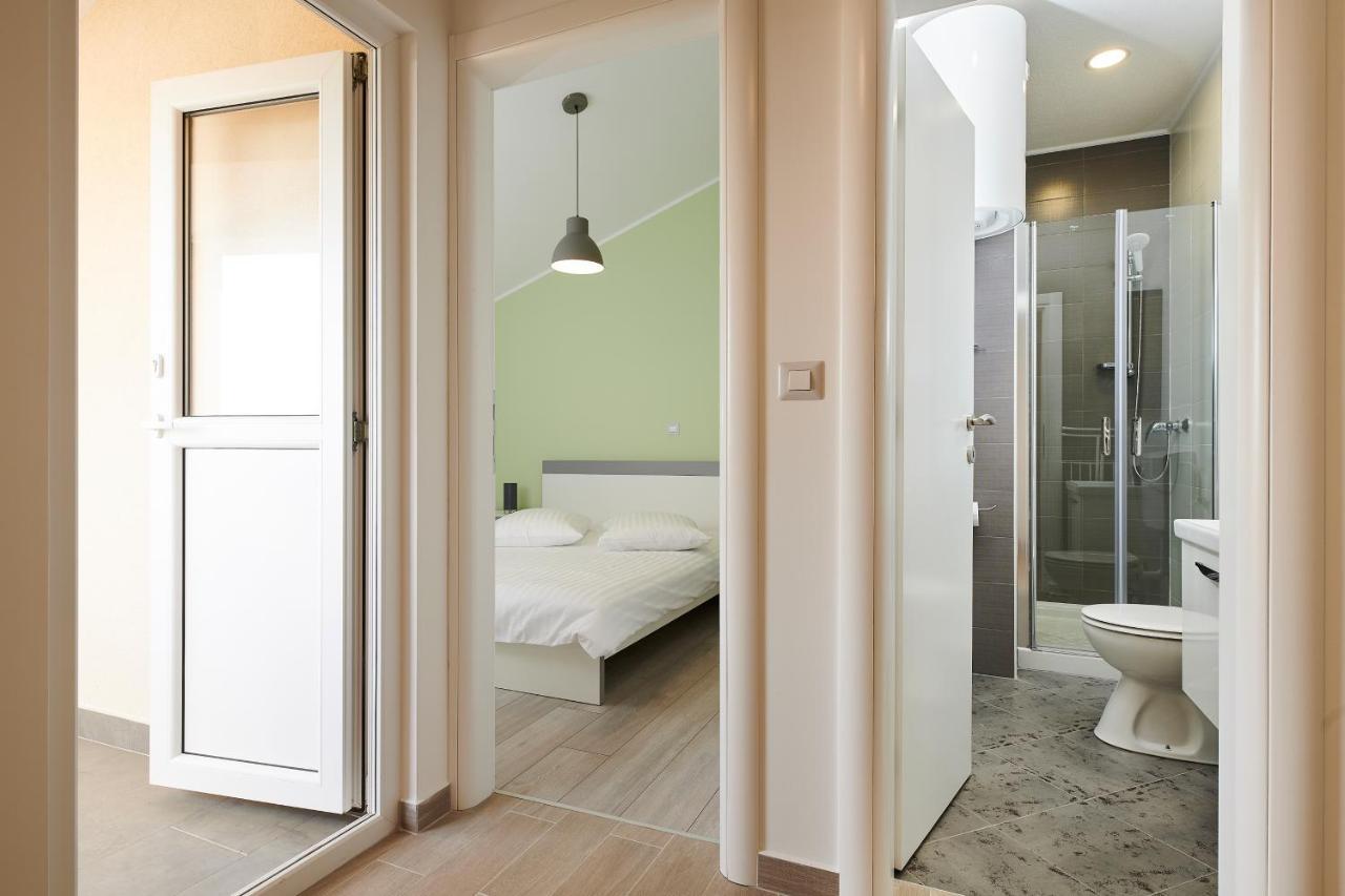 Dvori Apartment *