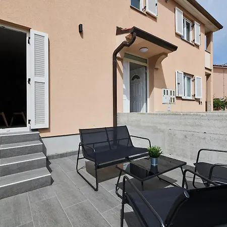 Villa Dvori Basanija Exterior photo