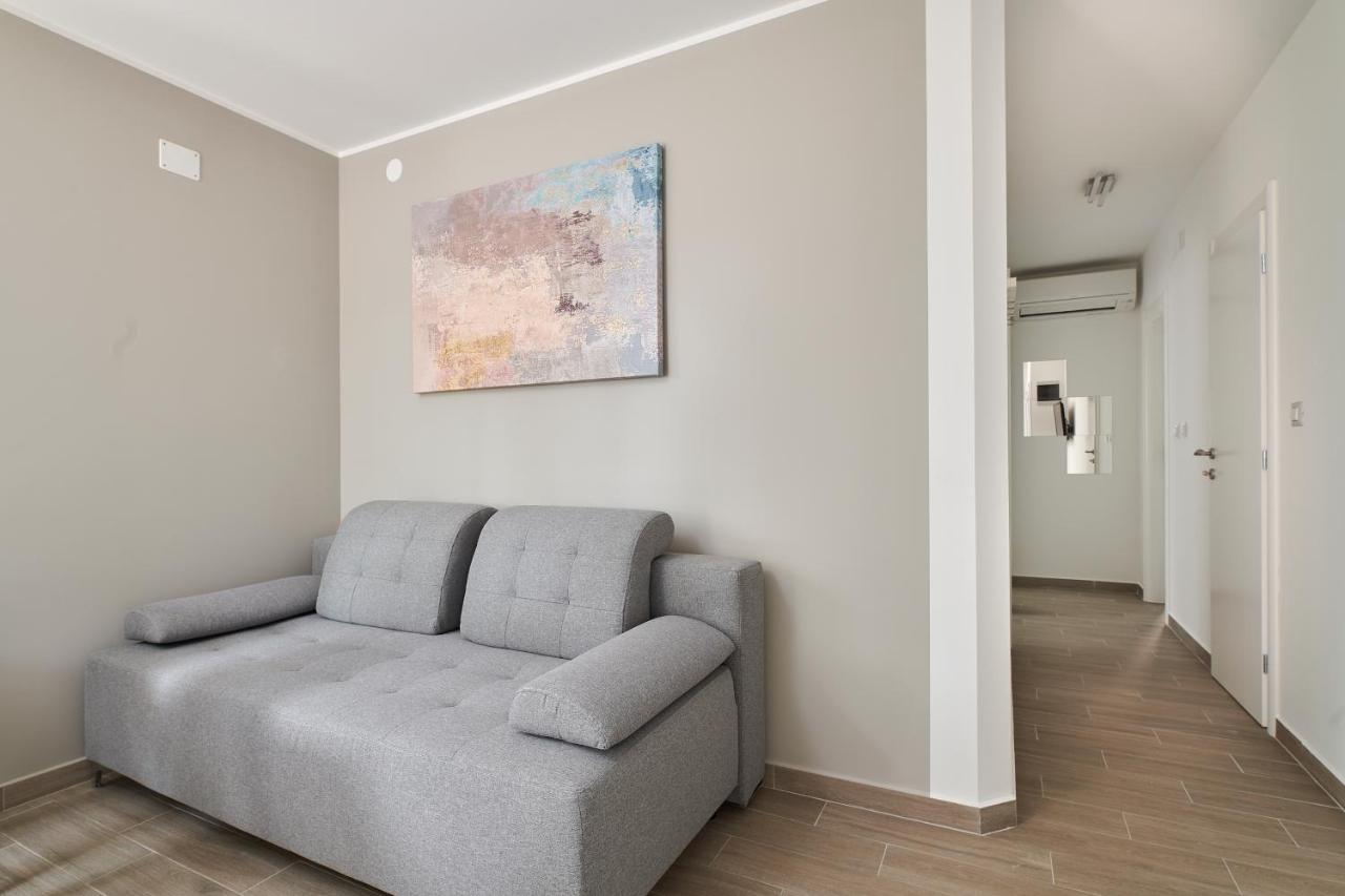 Dvori Apartment