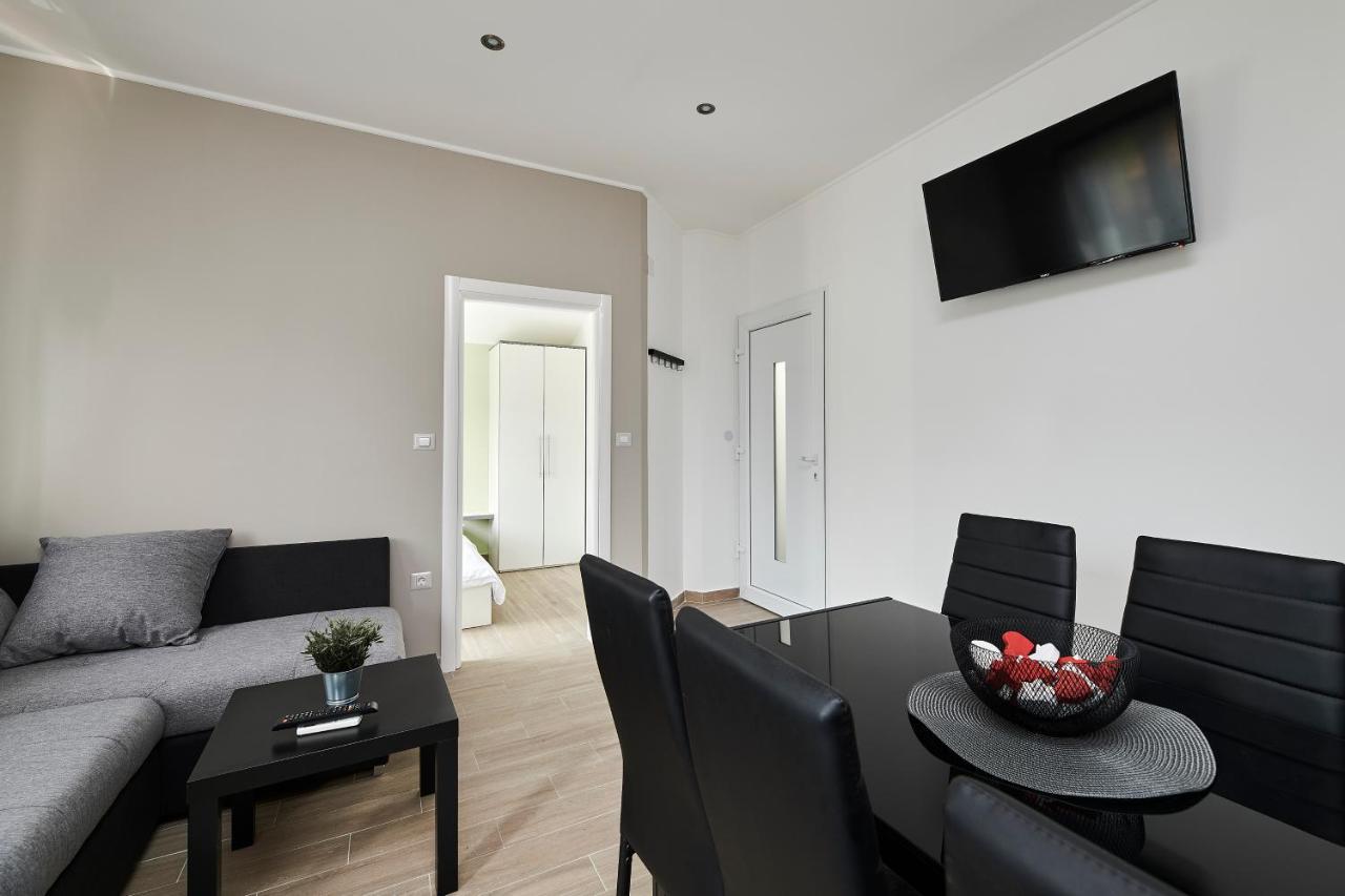 Dvori Apartment Basanija